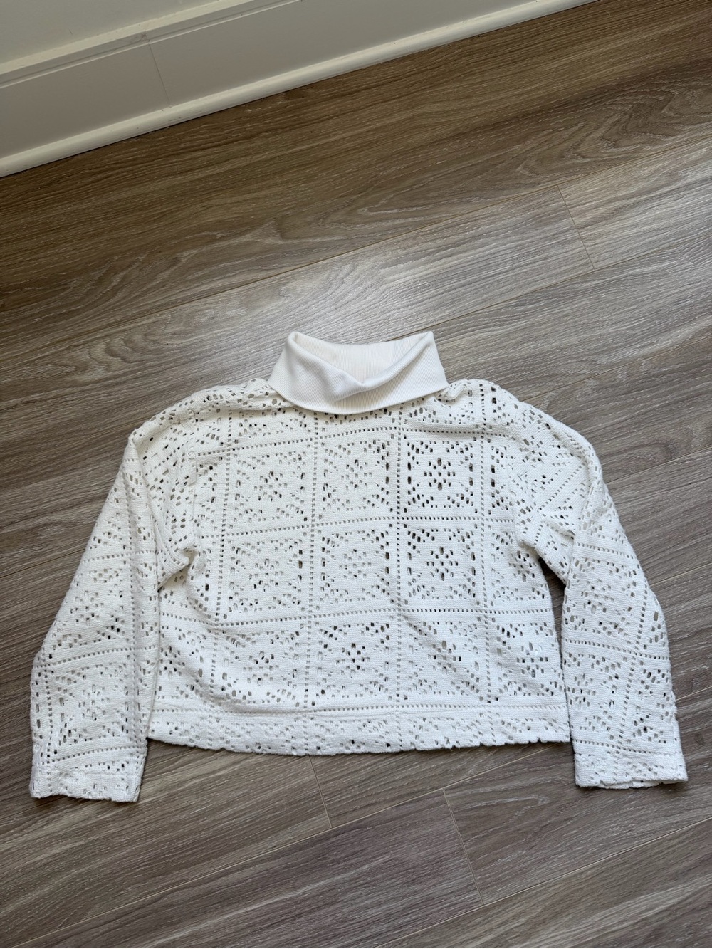 See by Chloé Women’s Open Crochet Knit Long Sleeve Turtleneck Sweater Sz XL - Picture 4 of 7